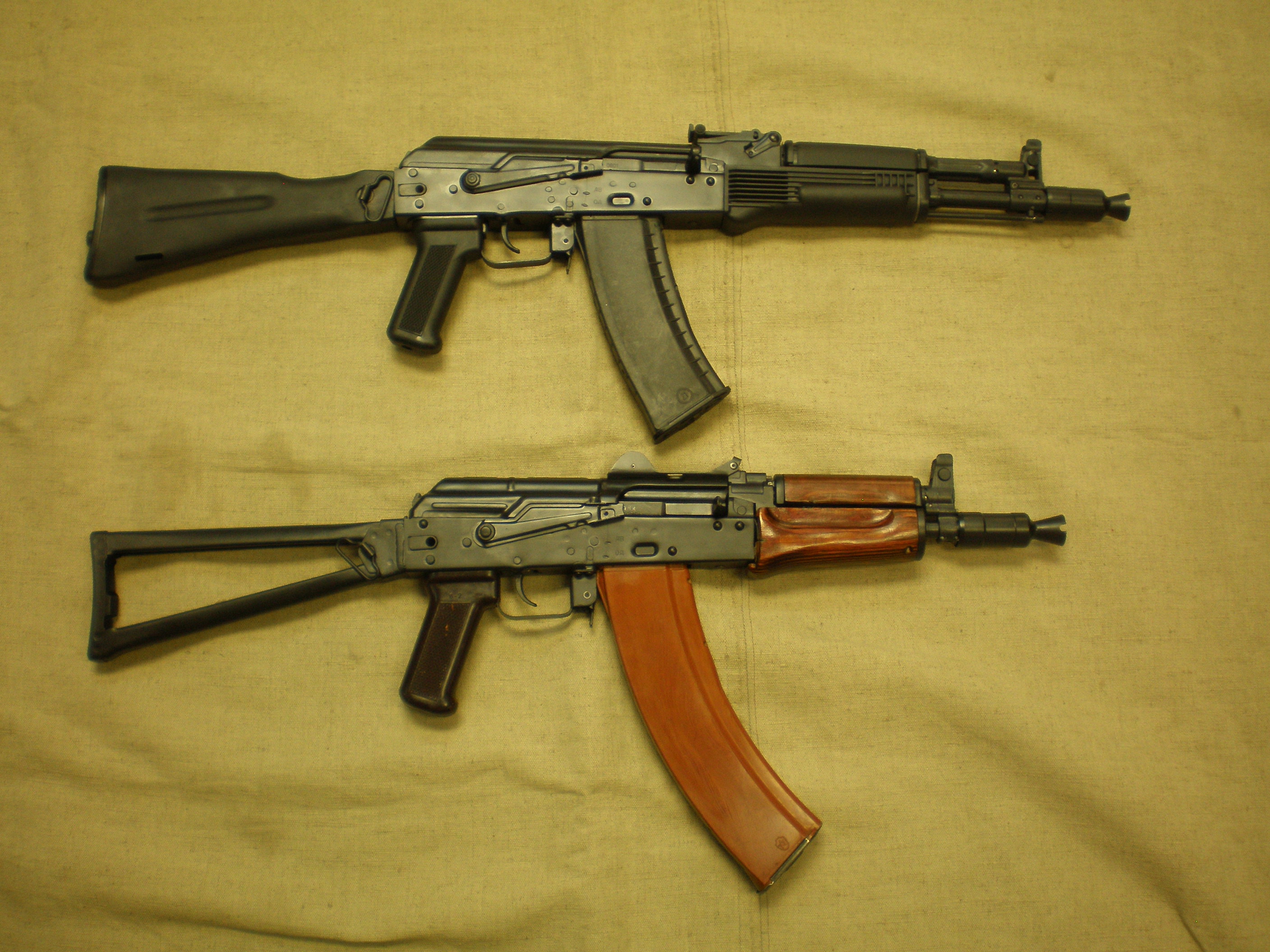 aks-74u-or-ak-105